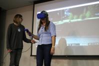 No aniversário da Celepar, empregados participam de ação com games e realidade virtual e doam caixas de leite para associação