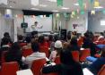 O presidente Jacson Carvalho Leite relata sua experiência profissional aos estudantes matriculados no Programa Bom Aluno. O Workshop foi realizado na Rua Manoel Ribas, 1800, Mercês
