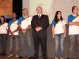 O vice-governador Orlando 
Pessuti e os monitores capacitados 
dos Telecentros Paranavegar, na 
Escola de Governo