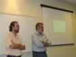 O Diretor de Operações, Robson Valentin e o 
Diretor de Serviços IP e Multimídia, Claúdio Crossetti 
Dutra, na visita dos estudantes e professores da 
carreira de Engenharia em Sistemas de Informação 
da Universidade Tecnológica Nacional - Regional 
Tucumãn/Argentina, dia 10/12/2008
