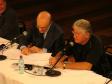 O governador do Paraná, Roberto Requião e o governador de São Paulo, José Serra, assinaram o 
protocolo de intenções para troca 
de experiências nas áreas de 
saneamento básico, meio ambiente, 
desenvolvimento urbano e habitação, 
no encerramento do Seminário 
Internacional "Crise - Rumos e 
Verdades" - Foto Marcia Midori