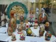 Exposição Cultura Eslava no espaço Cultural Santos Dumont dos artistas paranaenses Eloir Jr. e Alice de Fátima Noga. É composta de várias peças de Pêssankas, ou Pisánkis, os tradicionais ovos coloridos, cujas pinturas traduzem símbolos, figuras, palavras, passagens de vida e celebrações dos povos da Ucrânia e da Polônia. Matyoszkas e Babuszkas, as tradicionais bonecas de origem russa, bastante difundidas nos países do leste europeu (29/03/2010)