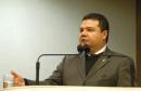 O deputado pastor Edson Praczyk elogia a iniciativa da Celepar em promover curso para deficientes visuais, durante discurso na tribuna da Assembleia Legislativa do Paraná