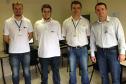 A equipe responsável pela implantação (da direita para a esquerda). O supervisor da regional de Maringá, Rodolfo Zanardi Loiola; os técnicos, Marcio Costa, Luiz Eduardo Costa e Oliveira e Fernando Meurer.