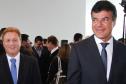 O presidente Jacson Carvalho Leite ao lado do governador Beto Richa, na cerimônia no Palácio Iguaçu