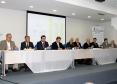 Representates de vários segmentos da sociedade compõem a mesa de abertura do evento