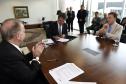 Governador Beto Richa, assina contrato entre Celepar e ACP - Associação Comercial do Paraná, para prestação de serviço de identificação biográfica , com o diretor presidente da Celepar, Jacson Carvalho Leite e o presidente da ACP, Gláucio José Geara.