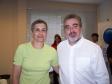 A funcionária da CELEPAR, Vera Lúcia Born de Siqueira, comemorando seus 25 anos de serviços prestados para a empresa, os nossos agradecimentos, ao seu lado o diretor de serviços IP e multímidia, Cláudio Crossetti Dutra