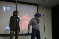 No aniversário da Celepar, empregados participam de ação com games e realidade virtual e doam caixas de leite para associação