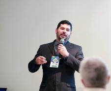 O analista da Celepar, Daniel Araújo, durante apresentação do aplicativo de Vistoria Digital de Veículos, solução vencedora do Prêmio de excelência e-Gov 2016