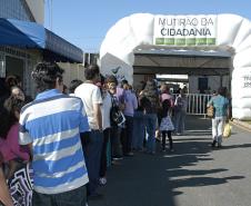 O governo do Estado do Paraná, através da Secretaria Especial de Relações com a Comunidade, em parceria com outras secretarias do Estado e a Prefeitura Municipal de São José dos Pinhais, deram inicio nesta sexta feira (22) ao programa Mutirão da Cidadania - Paraná em Ação 2013. O evento acontece na Administração Regional da Borda do Campo