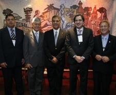 Da esquerda para a direita: Carlson Aquistapasse, Cassio Taniguchi, José Richa Filho, Joaquim José Ferandes da Costa Jr e Jacson Carvalho Leite