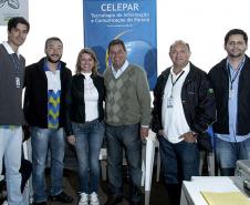A Celepar, mais uma vez, respondeu por toda a infraestrutura lógica e elétrica do evento, além de prestar o atendimento técnico durante os dois dias do Mutirão da Cidadania. Dentro do programa de inclusão digital, a companhia colocou à disposição da comunidade 10 computadores para o acesso à internet e às redes sociais