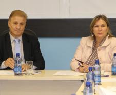Jacson Carvalho Leite, presidente da Celepar e Clecy Amadori, secretária para Assuntos Estratégicos e presidente do Conselho de Administração da Celepar e do Cosit 