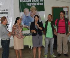 A secretária Claudia Pereira destaca a parceria com a Celepar na área de inclusão social e digital da pessoa idosa