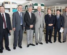 A última reunião do ano do Cosit contou com a presença dos seguintes conselheiros: Sérgio de Jesus Vieira, diretor geral da SETI; Jorge Sebastião de Bem, diretor geral da SEAP; Cassio Taniguchi, secretário da Fazenda, Luiz Carlos Hauly; Jacson Carvalho Leite, Sebastião Henrique de Medeiros, chefe de gabinete da Casa Civil e do secretário de Controle Interno, Mauro Munhoz
