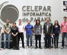 Equipe da Celepar responsável pelo desenvolvimento do sistema: Camila Regina Furlan, Marcos Vinicius de Melo, Marcia Yurimi Ono Sens, Thales Ramos de Queiroz, Danillo Bazello, Reginaldo de Oliveira, Alexandre de Paula Batista, Joice Takaki, Murilo Polli e Marco Aurelio Venturini (não pode comparecer à foto).