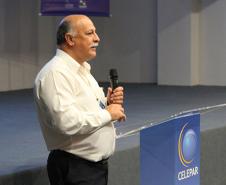 O chefe do núcleo de informática da SEEG, José Roberto Pedro Bom, foi o responsável por conduzir uma palestra sobre o preenchimento dos dados nos sistemas oficiais do governo