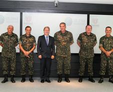 Chefe da Assessoria de Planejamento e Gestão, general de divisão José Luiz Jaborandy Rodrigues;  vice-chefe do Departamento-Geral do Pessoal, general de divisão Ajax Porto Pinheiro; presidente da Celepar, Jacson Carvalho Leite; chefe do Departamento-Geral do Pessoal do Exército Brasileiro, general de Exército Francisco Carlos Modesto; comandante da 5ª Região Militar, general de brigada Luis Antônio Duizit Brito e o diretor de Saúde, general de divisão Túlio Fonseca Chebli