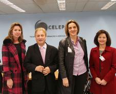 A subprocuradora-geral da República, Raquel Dodge, durante visita a Companhia de Tecnologia da Informação e Comunicação do Paraná (Celepar), para conhecer o Programa denominado de Business Intelligence, do Sistema Penal do Paraná, desenvolvido pela celepar