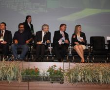 Diretoria Executiva da Celepar foi reeleita. Luiz Fernando Ballin Ortollani, diretor de operações; José Juracy Macedo, diretor de desenvolvimento; Rafael Moura de Oliveira, diretor jurídico; Jacson Carvalho Leite, presidente; Lucio Alberto Hansel, diretor administrativo-financeiro e Danilo Scalet, diretor de tecnologia da informação