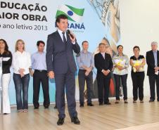 Richa anuncia recursos para melhoria e modernização de 2.100 escolas estaduais 