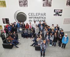 Celepar recebe visita de alunos de Guarapuava