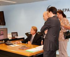 Jacson Carvalho Leite, Bruno Galatti, Elaine Kawa e o diretor Jurídico da Celepar, Rafael Moura de Oliveira