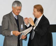 O secretário Cassio Taniguchi e o presidente Jacson Leite tratam de assuntos relativos a TI no Governo do Estado