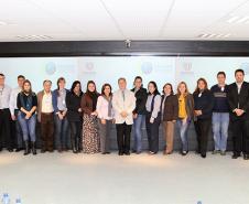 O grupo da Celepar e da Secretaria da Familia que participou da reunião na Companhia de Tecnologia da Informação e Comunicação do Paraná