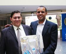 Douglas Jose Peixoto Azevedo homenageado pelos seus 35 anos de serviços prestados na Celepar. 