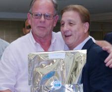 Alfredo Jorge Reimann Filho homenageado pelos seus 41 anos de serviços prestados na Celepar 