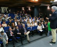 Governo do Estado realiza em Curitiba, fórum de debates sobre a situação do orçamento de2017. Todos os sindicatos que representam as diversas categorias de funcionários públicos foram convidados para participar da apresentação das contas públicas.Curitiba, 19/10/2016