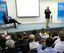 Governo do Estado realiza em Curitiba, fórum de debates sobre a situação do orçamento de2017. Todos os sindicatos que representam as diversas categorias de funcionários públicos foram convidados para participar da apresentação das contas públicas.Curitiba, 19/10/2016.Foto: Arnaldo Alves/ANPr
