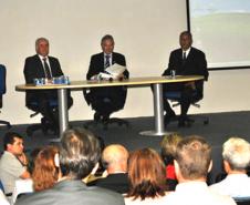 Reunião da Câmara Temática de Comercial e Tecnologia, realizada no auditório da Celepar.