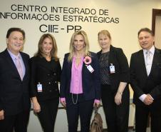 A vice-governadora Cida Borghetti recebeu nesta quarta-feira(14) em seu gabinete a visita da embaixatriz Barbara Sobel, logo apos visitaram a sede da Celepar. - Curitiba/PR, 14.12.2016 - Foto Jonas Oliveira