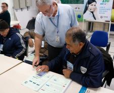 Mais uma turma com alunos da terceira idade foi formada pela Celepar. Ao todo, 58 pessoas com idade acima de 60 anos participaram do Curso Básico de Smartphone que a companhia oferta gratuitamente.