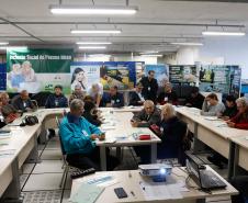 Mais uma turma com alunos da terceira idade foi formada pela Celepar. Ao todo, 58 pessoas com idade acima de 60 anos participaram do Curso Básico de Smartphone que a companhia oferta gratuitamente.