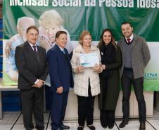 Mais uma turma com alunos da terceira idade foi formada pela Celepar. Ao todo, 58 pessoas com idade acima de 60 anos participaram do Curso Básico de Smartphone que a companhia oferta gratuitamente.