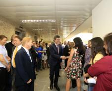 O governador Beto Richa participa, na Celepar, do lançamento do Projeto Escola de Gestão Inteligente. Participaram da solenidade: presidente da Celepar, Jacson Carvalho Leite, presidente do Tecpar, Julio Felix.Curitiba, 11-11-15.Foto: Arnaldo Alves / ANPr.
