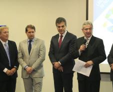O governador Beto Richa participa, na Celepar, do lançamento do Projeto Escola de Gestão Inteligente. Participaram da solenidade: presidente da Celepar, Jacson Carvalho Leite, presidente do Tecpar, Julio Felix.Curitiba, 11-11-15.Foto: Arnaldo Alves / ANPr.