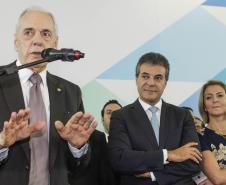 Governador Beto Richa empossa os novos secretários estaduais, chefe da Casa Civil, Valdir Rossoni, da Administração, Reinhold Stephanes e da Justiça, Cidadania e Direitos Humanos, Artagão Junior. Curitiba, 21/03/2016. Foto: Pedro Ribas/ANPr
