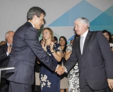 Governador Beto Richa empossa os novos secretários estaduais, chefe da Casa Civil, Valdir Rossoni, da Administração, Reinhold Stephanes e da Justiça, Cidadania e Direitos Humanos, Artagão Junior. Curitiba, 21/03/2016. Foto: Pedro Ribas/ANPr