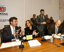 Governador Beto Richa junto com a secretária estadual da Justiça, Cidadania e Direitos Humanos, Maria Tereza Uille Gomes, lança a Central de Transparência Carcerária e a Central Estadual de Informações de Flagrantes. Curitiba, 02/06/2014. Foto: Arnaldo Alves/ANPr