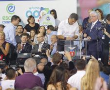 Governador Beto Richa junto com a secretária estadual da Justiça, Cidadania e Direitos Humanos, Maria Tereza Uille Gomes, lança a Central de Transparência Carcerária e a Central Estadual de Informações de Flagrantes. Curitiba, 02/06/2014. Foto: Arnaldo Alves/ANPr