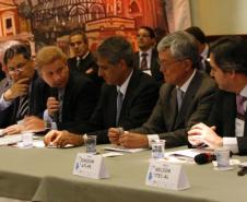 Da esquerda para a direita: Carlson Aquistapasse, Jacson Carvalho Leite, José Richa Filho, Cassio Taniguchi e Joaquim José Fernandes da Costa Jr.