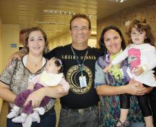 O aniversariante, Aluizio e suas convidadas