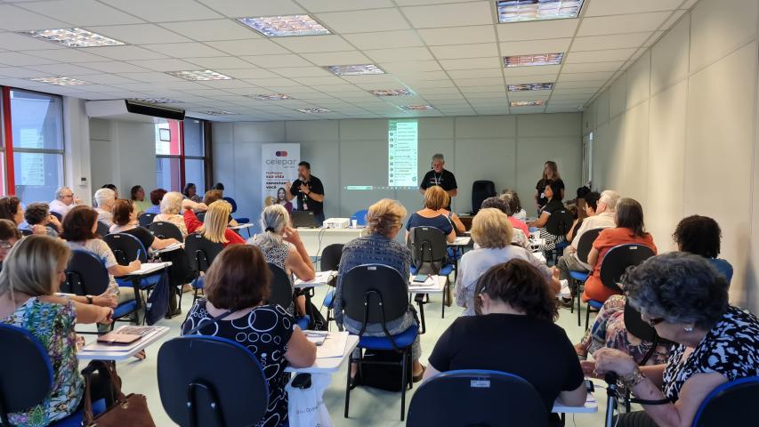 Celepar promove novos cursos de inclusão social e digital para pessoas idosas
