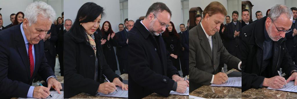 Des. Renato Bettega, des. Lidia Maejima, secretário Wagner Mesquita, presidente da Celepar, Jacson Leite e o diretor-geral do Detran-PR, Marcos Traad
Foto: IRWL