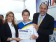 Do Colégio Estadual Zumbi dos 
Palmares, Silvia Vieira 
Dias, o monitor Paulo Bismark 
Gonçalves e o o secretário 
de Assuntos Estratégicos e diretor-
presidente da CELEPAR, Nizan 
Pereira